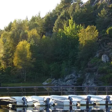 بيت للعطل Lille Haugesund 8x Incl Motorboot