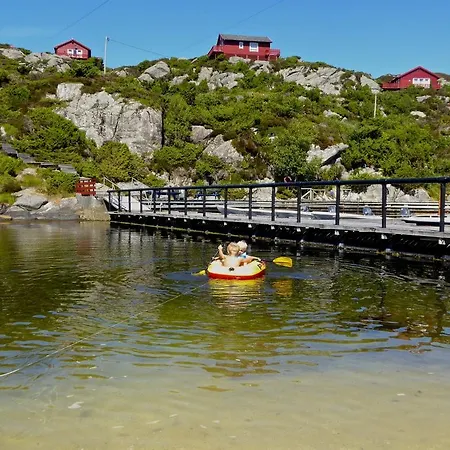 Lille Haugesund 8x Incl Motorboot Hagland