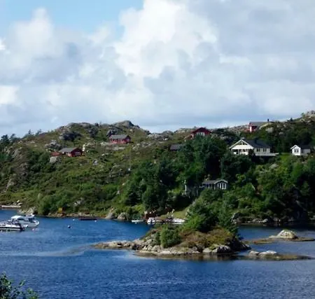 Lille Haugesund 8x Incl Motorboot